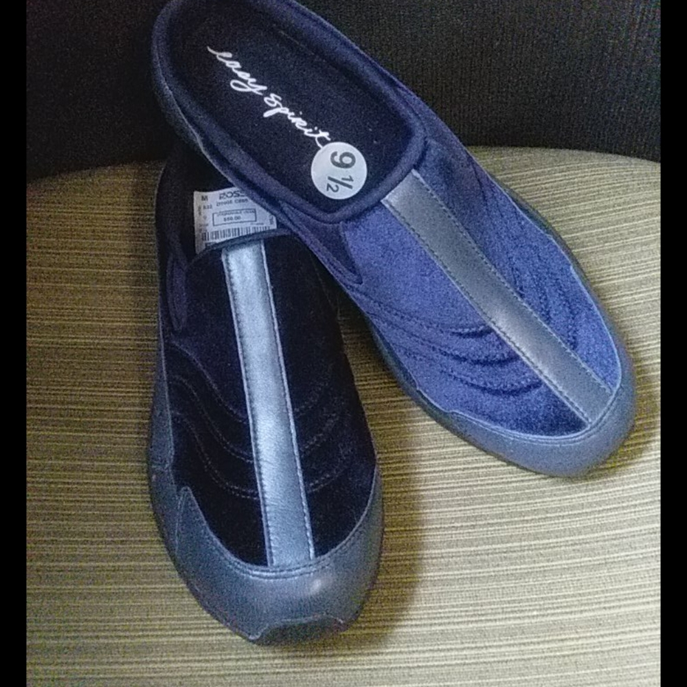 Sketchers New Navy Slides